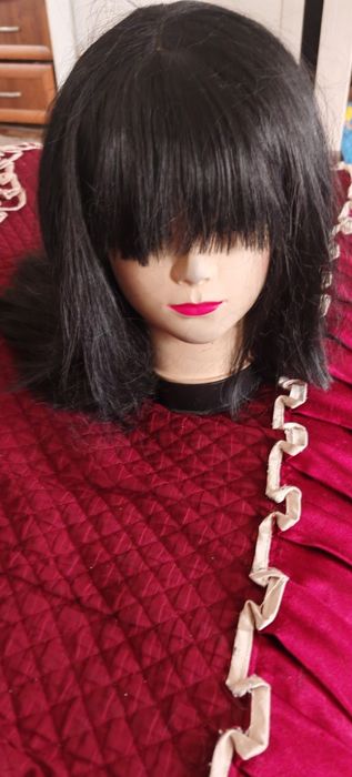 Парик чёрный с чёлкой