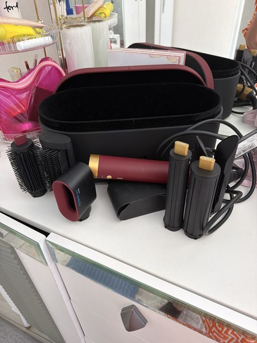 Dyson  red velvet coanda 2x