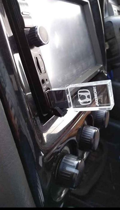 Флашка ключ Мерцедес БМВ Ауди Фолксваген Опел Хонда Тойота 32 гб