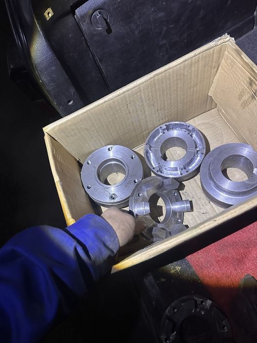 Токарь     Фрезеровшик