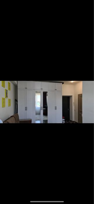 Продам шкаф с зеркалом