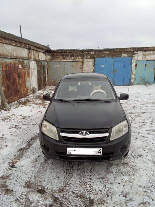 Lada Granta 2012, 1.6 МКПП, ухоженная