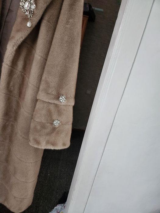 Продам шубу практически новая