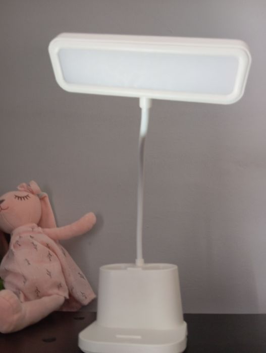 Лампа настольная новая