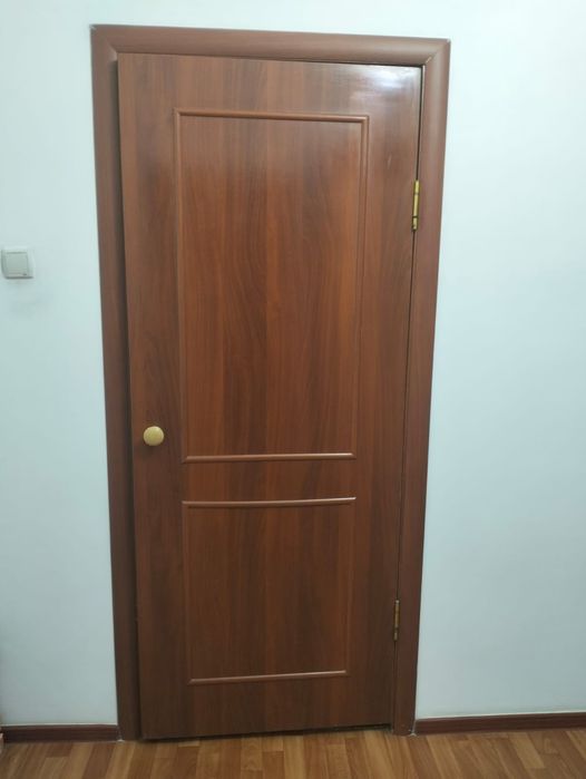 Продам двери межкомнатные.