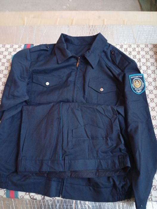 Продаю костюм и куртка МВД