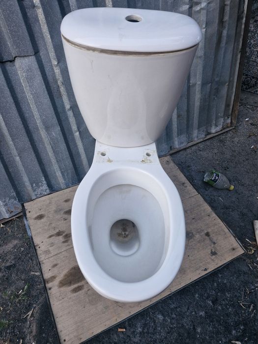 Продам б/у унитаз