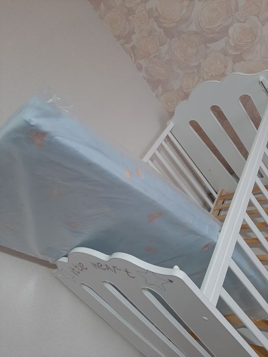 Детская кроватка