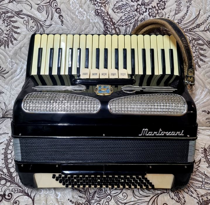 Acordeon Italian Montavani 80 Basi