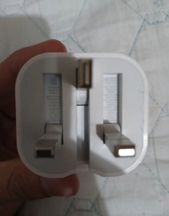 iPhone zaryadka orginal