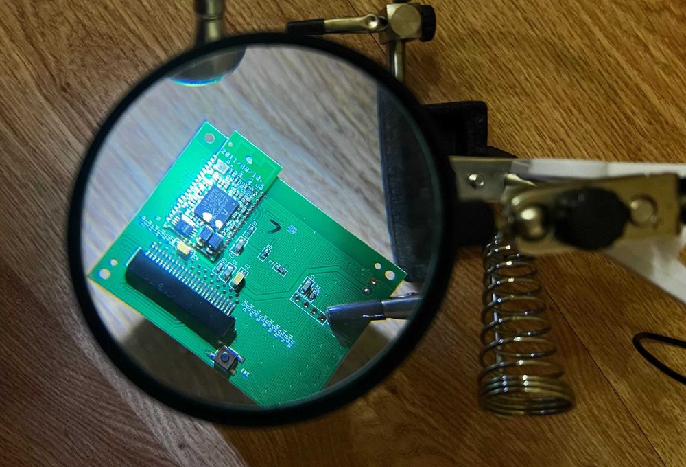 Лупа. Третья рука. Держатель