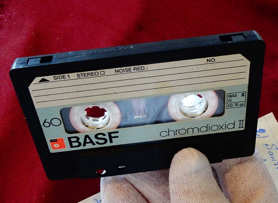 BASF аудиокасета със Santana и Mick Jagger.