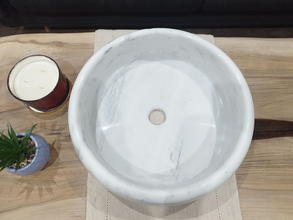 Мраморна мивка за баня