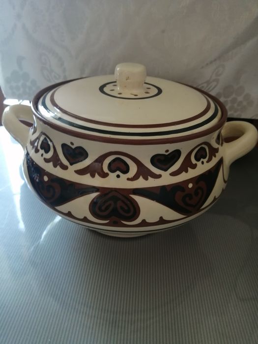 Продам посуду в отличном состоянии.