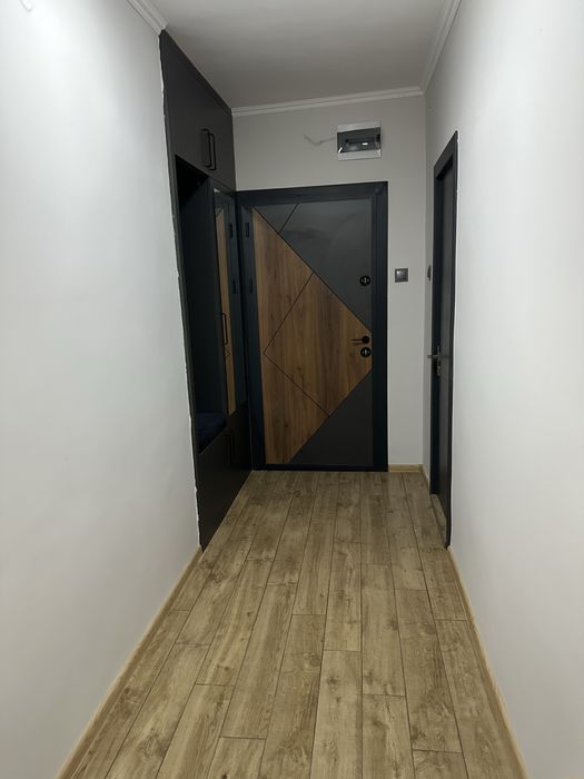 Дава се под наем Четиристаен апартамент в Асеновград - 111 кв.м за 382.5 € - Снимка #3