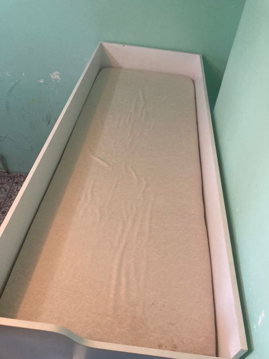 продается кровать детски двухэтажный