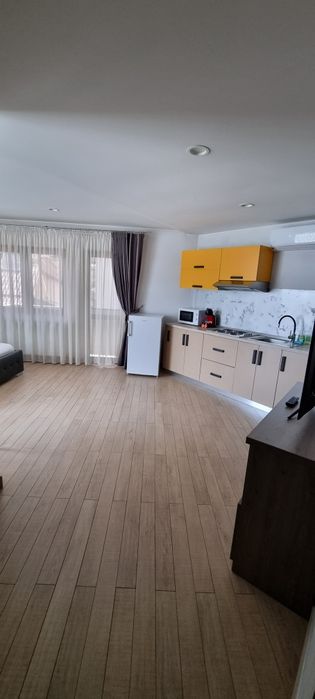 Închiriez garsonieră pe termen lung Călimănești