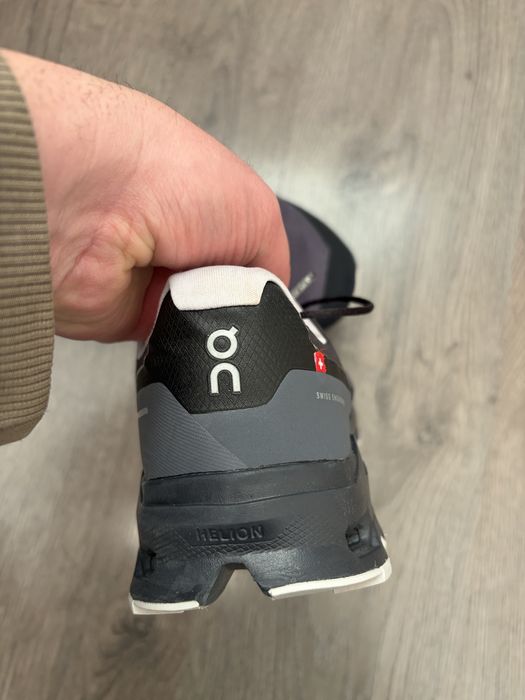 ON Cloud Cloudvista  Waterproof 40