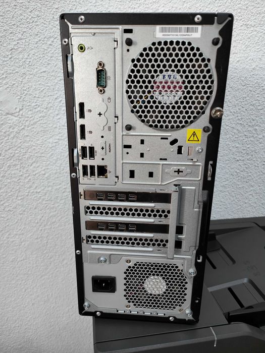 Lenovo Thinkstation i7 9700K 16GB DDR4 statie calculator editare foto video multitasking aplicatii tehnice