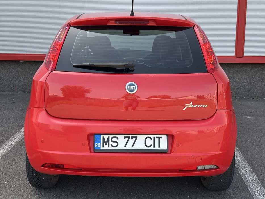Vând FIAT Grande Punto