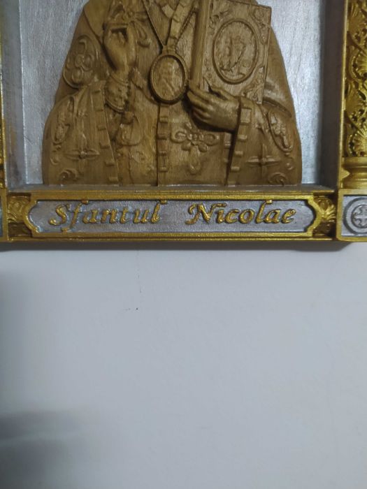 icoana sculptata in lemn SF Nicolae