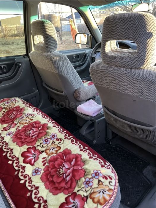 Продам машину Honda CR-V