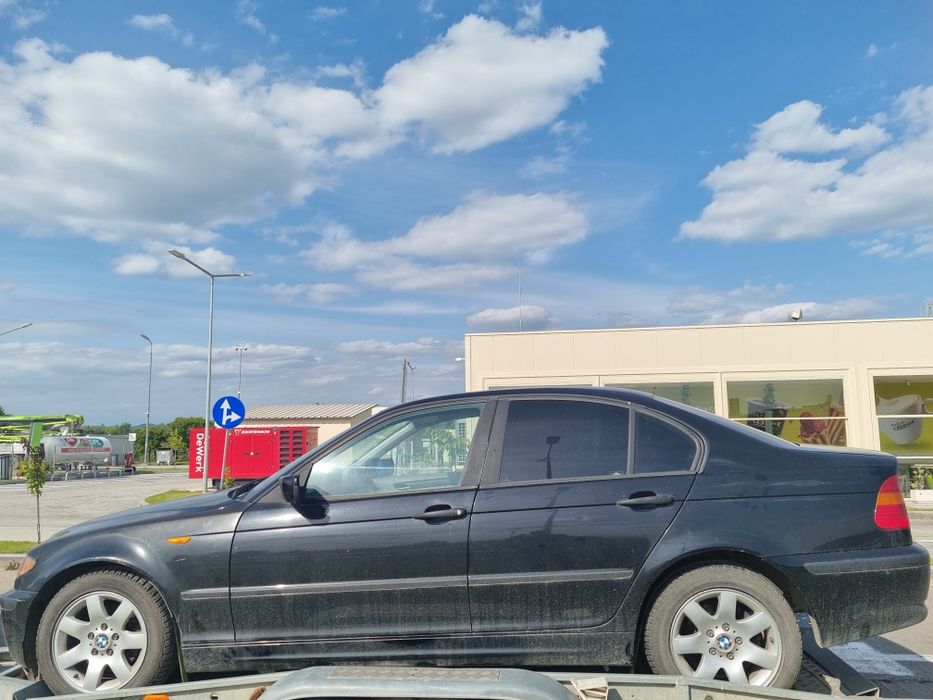 Dezmembrez bmw e46 316i 2003