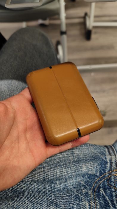 Bellroy card  holder