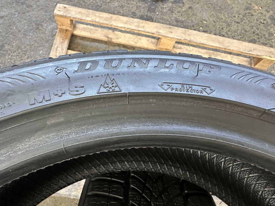 SET 2 Anvelope NOI Iarna 205/45 R17 DUNLOP SP WINTER SPORT runflat