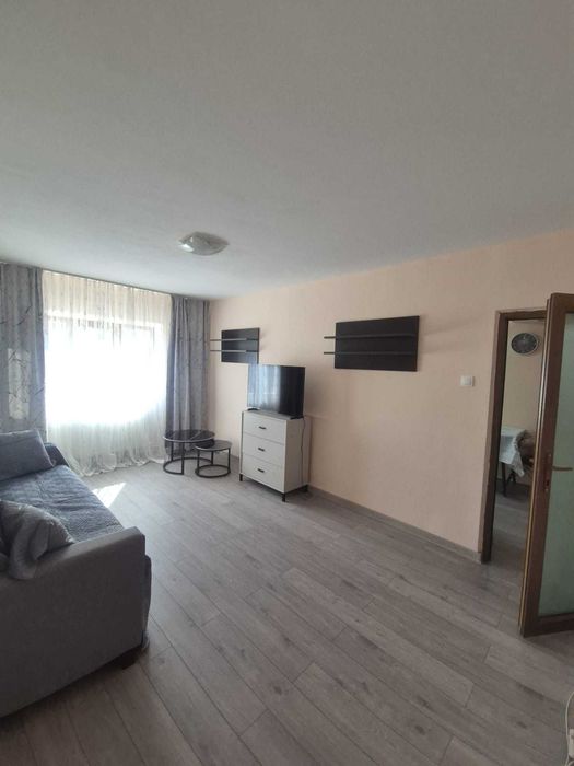 Apartament zona Bazar Calarasi spre inchiriere