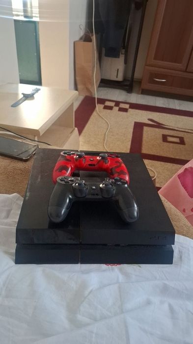 Playstation 4 два джойстика