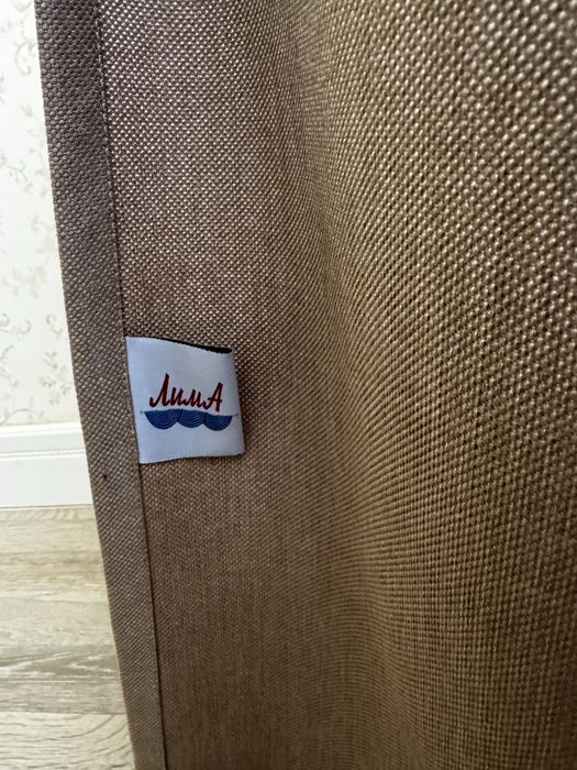 Продам шторы 2 комплекта