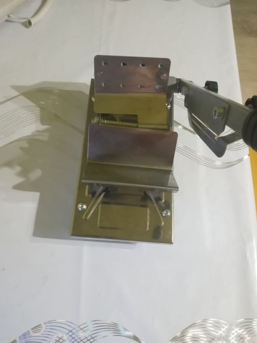 Гильотина для приготовления бекона