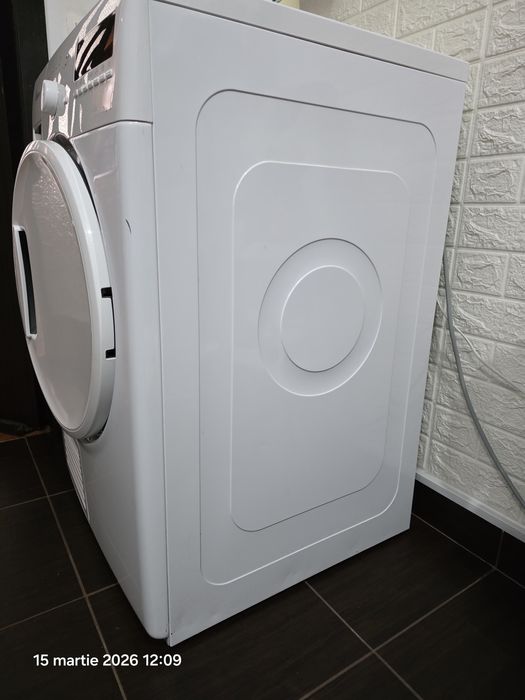 Uscator de rufe Whirlpool model DDLX 70110