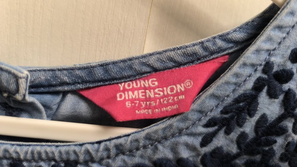 Bluză tunică din jeans cu broderie