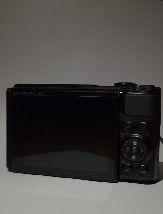 Камера Canon SX740 HS