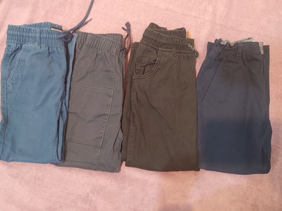 Pantaloni pentru scoala - varsta 7 ani