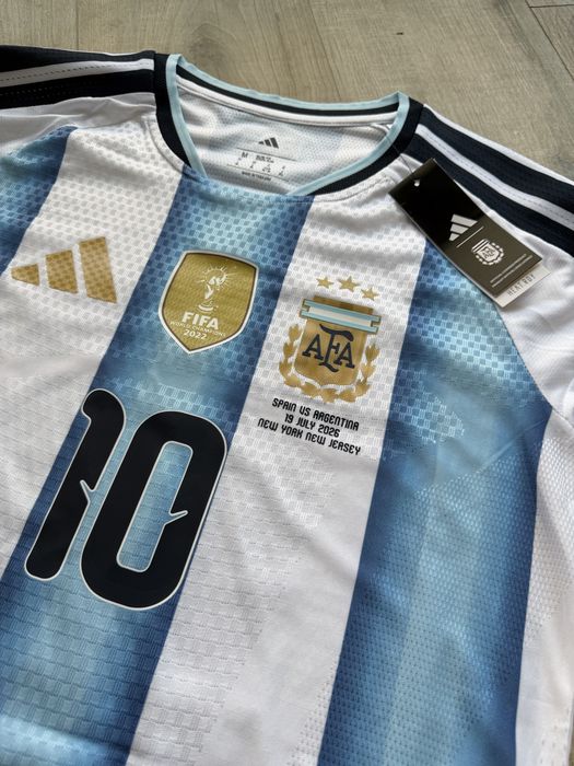 Tricou de fotbal Adidas Argentina Messi 10 finala vs Spania Leo Messi 10 marime M nou