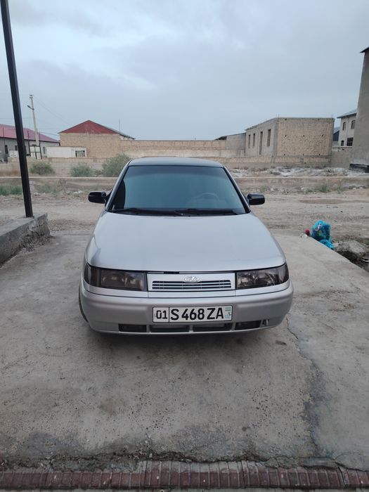 Лада 2110  пиёра сотилади