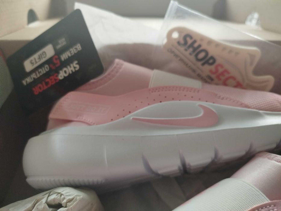 Маратонки Nike  номер 37.5