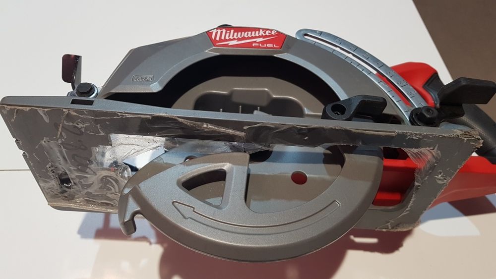 Vand fierastrau circular Milwaukee