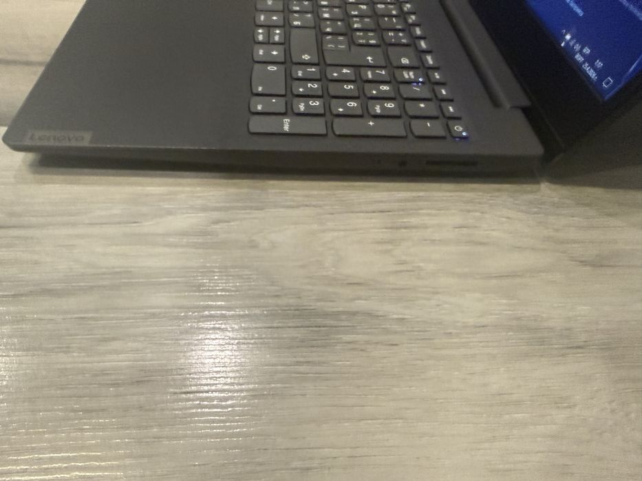 Lenovo V15 iwl-i7  8565u-16гб/512гб m.2 nvme/MX110