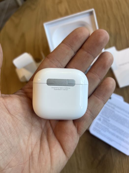 Airpods 4 - Cu ANC - ca noi