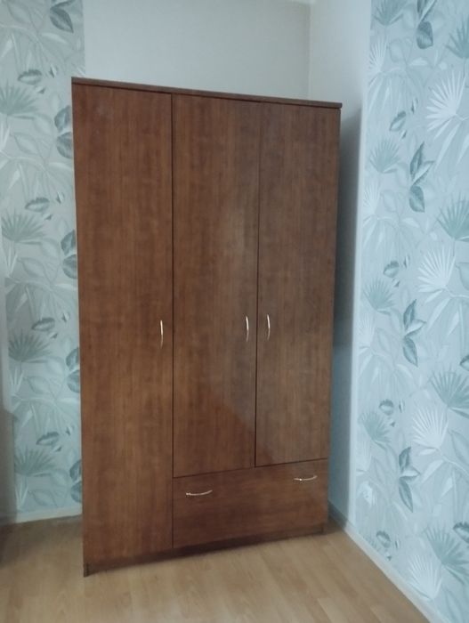 Продам бельевой шкаф