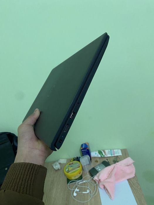 Dell Vostro 1530  8/512gb