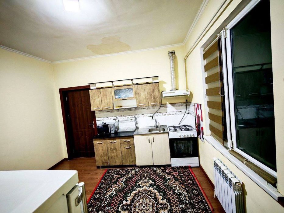 2 Xonali Uy Sotiladi