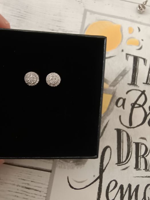 Сребърни обеци различни видове