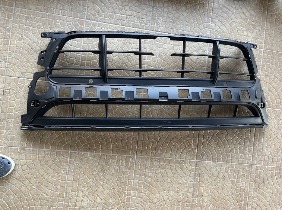 Grila centrala radiator Macan GTS 2019-2022