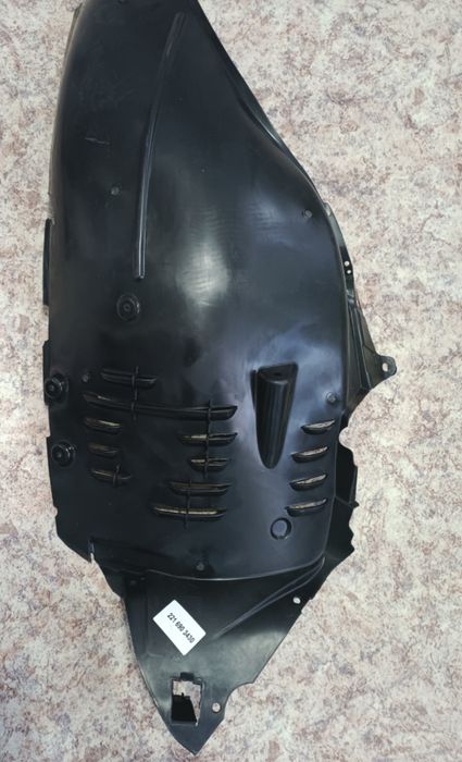 Подкрыльник Мерседес W221 S класс