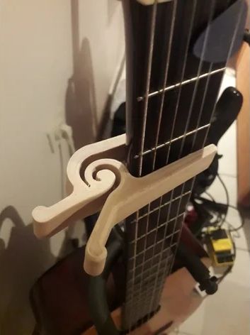 Капо (баре) за китара - персонализирано